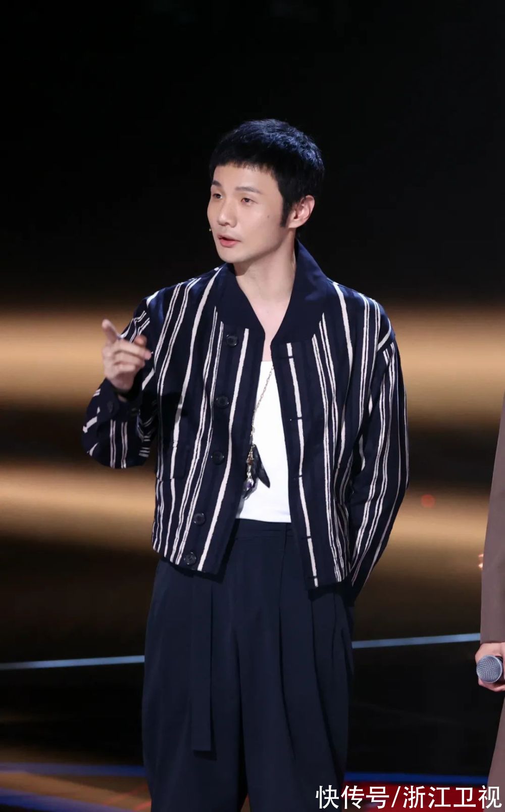 汪峰|《2021中国好声音》中秋晚会，好声音大家庭集结炙热而歌共唱团圆