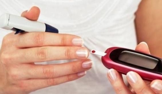 节食减肥|长期不吃晚饭的人,最后怎么样了?三个后果你或许承受不了