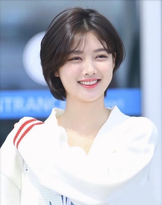 好看不挑脸型的发型有哪些？这几款很实用，尤其是丸子头俏皮可爱