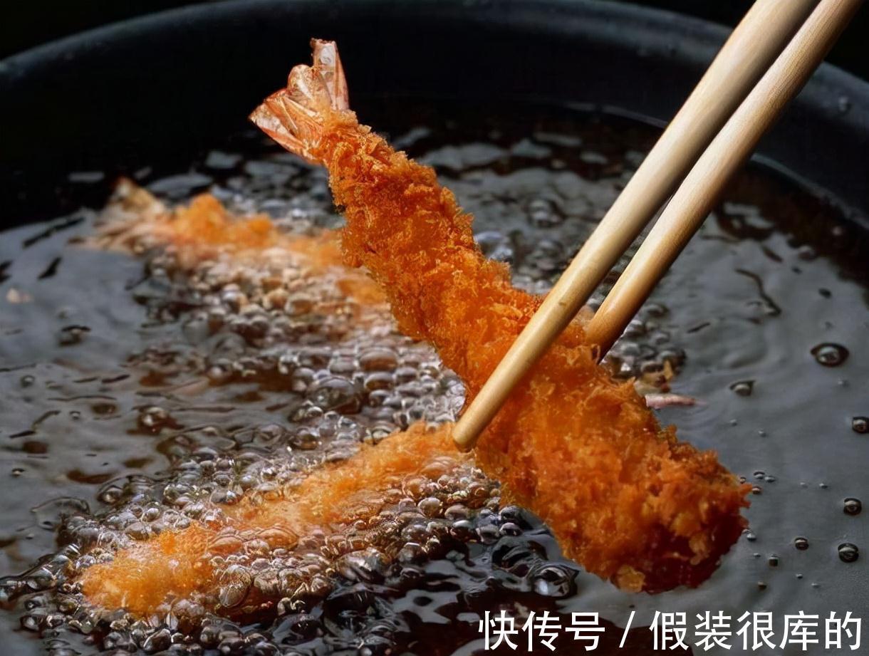 大豆油是不健康的食用油吗?医生建议:3种油尽量不要买,别忽视