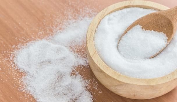 高血压人群:想要血压稳稳的,这“3种水”切记要少喝!