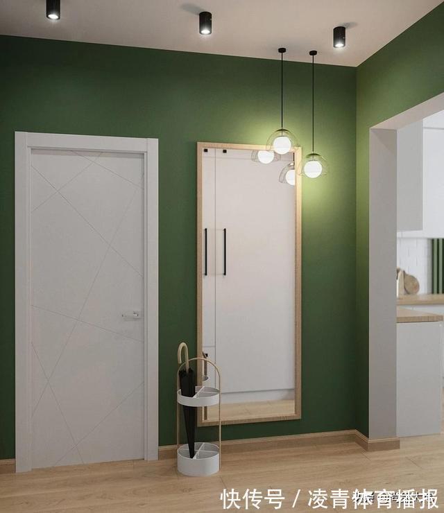 墙面|56岁阿姨的独居生活：住24㎡公寓，室内配色让人赏心悦目