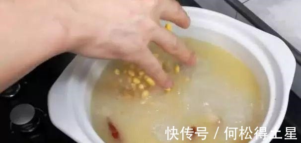 猪脚|猪脚怎么炖又香又好喝饭店大厨教你一个详细的做法!