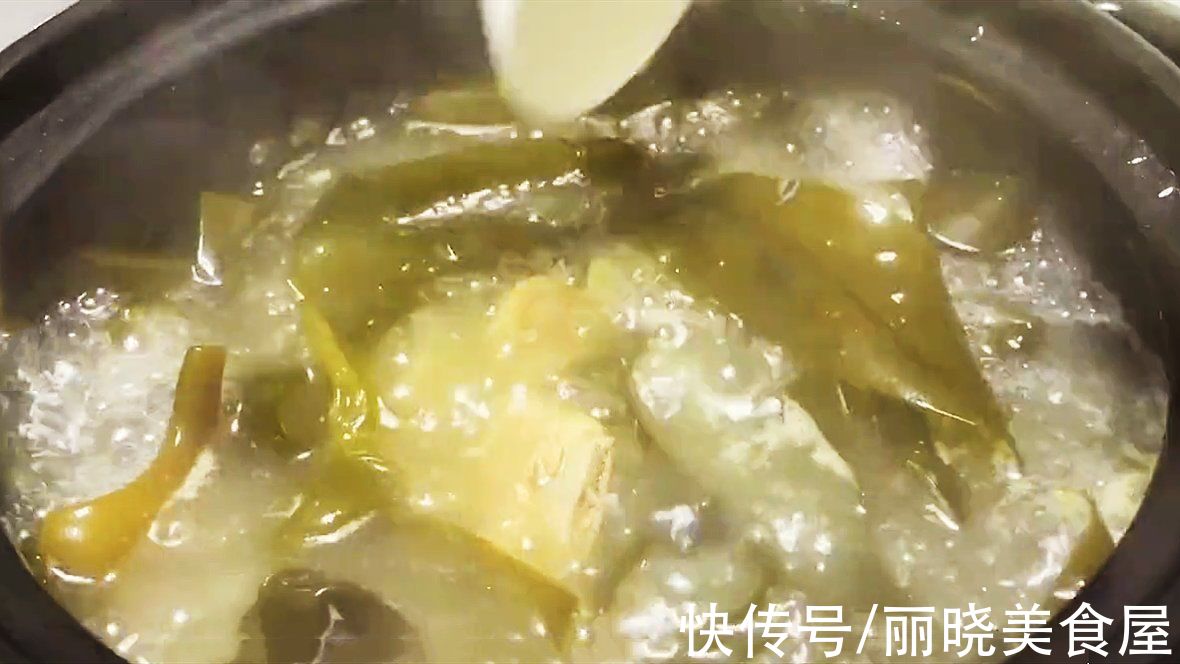 西红柿|冬季皮肤干燥易起皮，常吃15种碱性食材，润燥又滋补，清爽过冬天