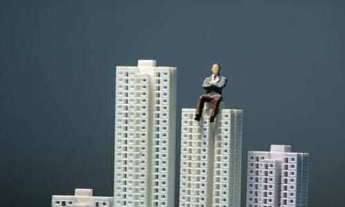 买房|100万房产和100万存款,10年后哪个“更值钱”看看内行人的分析