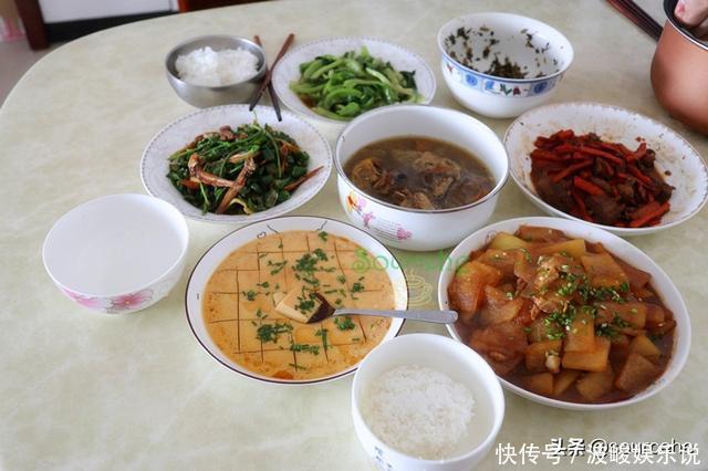 回婆家4天,每餐不一样,发个朋友圈,闺蜜:怪不得放假也不长肉