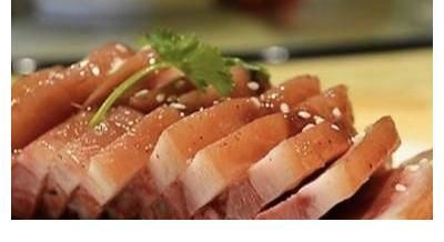 售卖|卤好的五花肉拿出来再次食用应该如何加工？