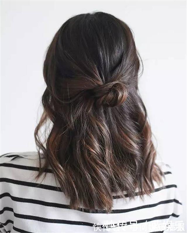 麻花辫|散着头发没精神,想要提升气质,建议把头发扎起来,好看又迷人