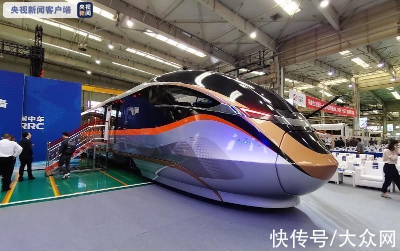 车窗|无人驾驶、5G、主动防撞……来看中车新下线的新型都市快轨列车