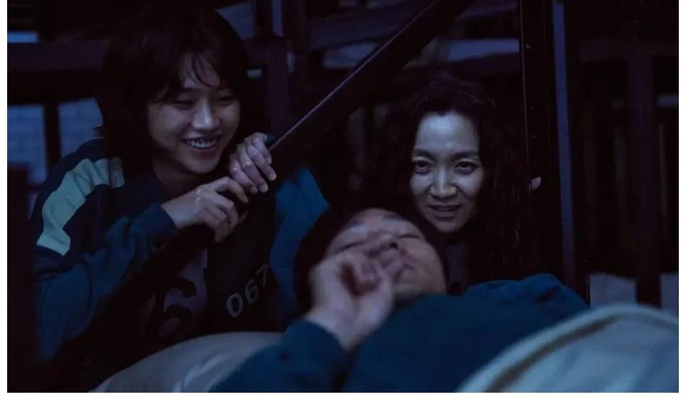 游戏|《鱿鱼游戏》 童真外衣里的暴力游戏