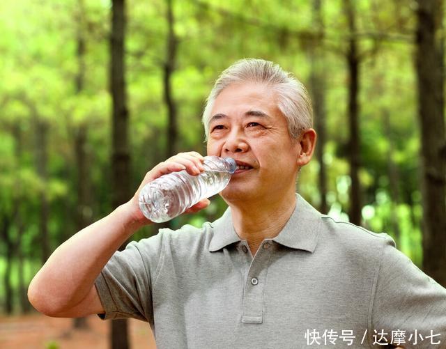  饮食|脑血管“喜欢”一种食物，加入饮食清单，脑梗或许悄悄远离你！