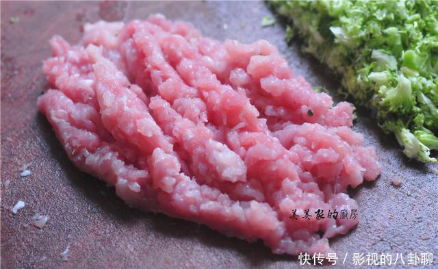 天冷,早餐我家从不吃馒头,最爱萝卜饼,简单省事,比吃肉还好