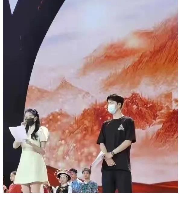 王一博关晓彤受整风影响被央视舞台替换