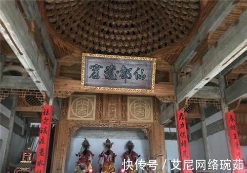 红袍$蛇真的存在复仇心理吗?古书曾多次提到,证明了蛇的复仇心理极强