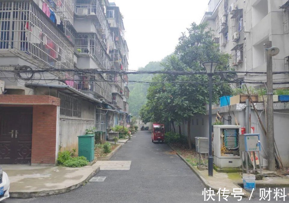 贬值|10年后，4类小区可能不再“吃香”？懂行的人已在悄悄“脱手”了