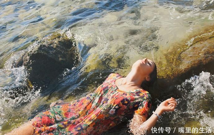 性感|以色列艺术家画出逼真美女油画，身姿曼妙，性感无比