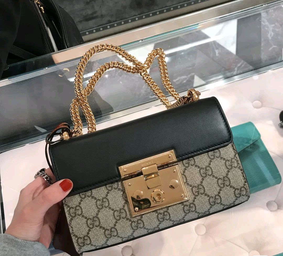 基础款|优雅温柔的成熟女人,穿衣打扮不将就,都懂得利用穿搭打造高级感