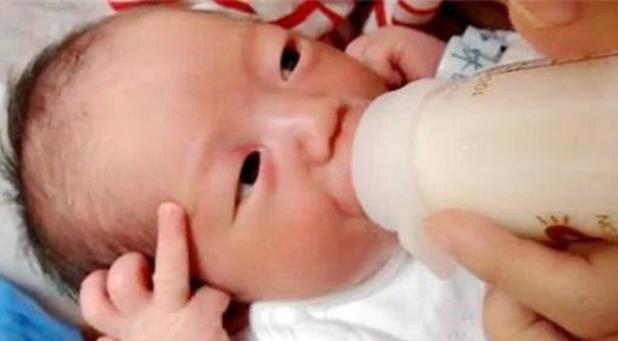 辅食|早断奶晚断奶差别大,时间选对了,宝宝聪明健康,妈妈少遭罪