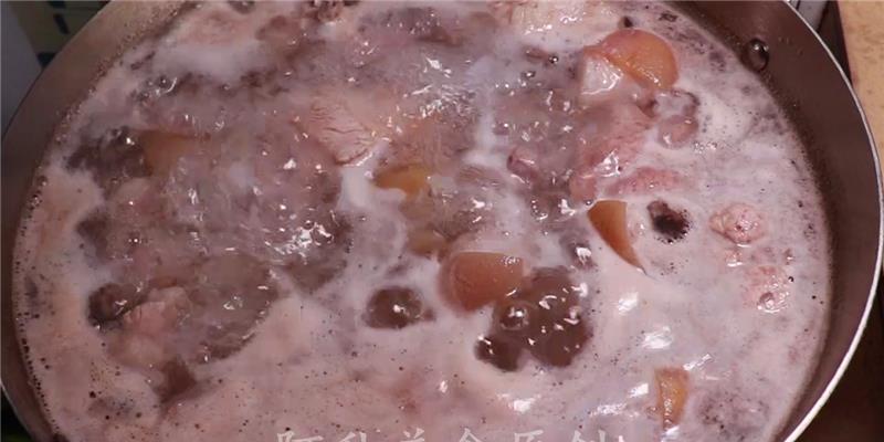 饭店大厨教你秘制猪蹄,不放一滴水,猪蹄入口即化,满口留香