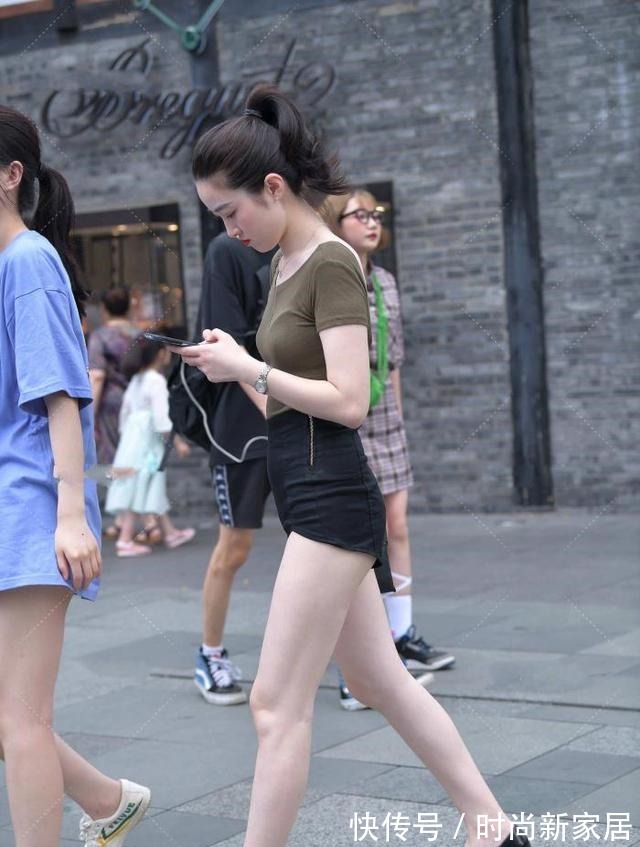 小姐姐 “黑色短裤”不仅可以展现休闲范儿,小姐姐选对款式,马上变好看!