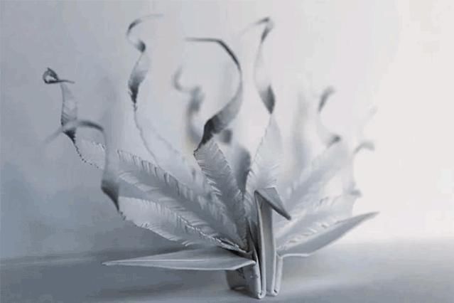 抑郁小哥把一只2毛钱的千纸鹤折成了我买不起的样子,不但病好了还年入百万