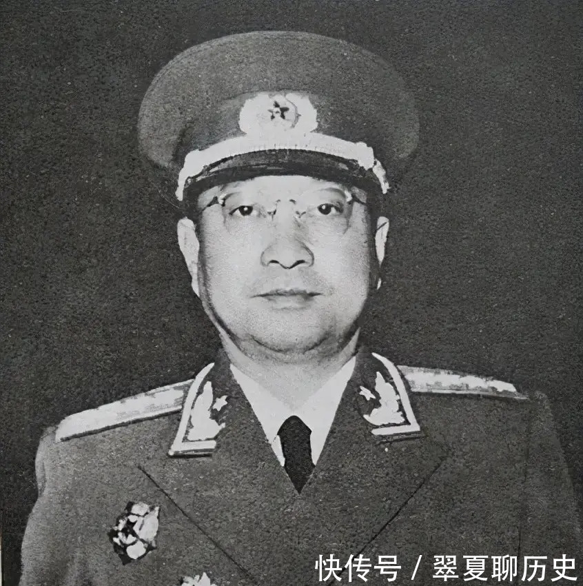 陈赓|陈赓英年早逝,毛主席伤心落泪,周总理出席追悼会,粟裕哭倒在地