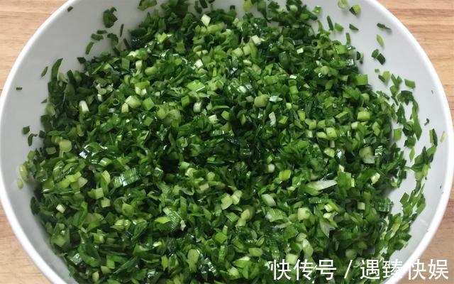 好吃|500克韭菜,三个鸡蛋,烙出超级的香的韭菜鸡蛋馅饼,好吃