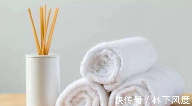 油污|白醋和洗衣液混合真厉害,解决了家家户户的难题,回家试试