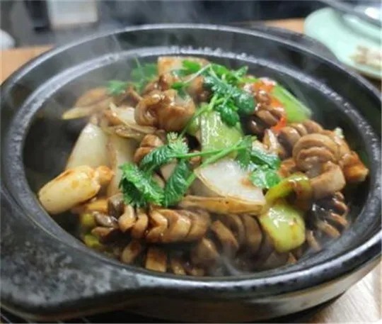 冷锅鱼|吃遍大连-看看！鱼头吃出这么多花样.......专治你刁钻的胃~