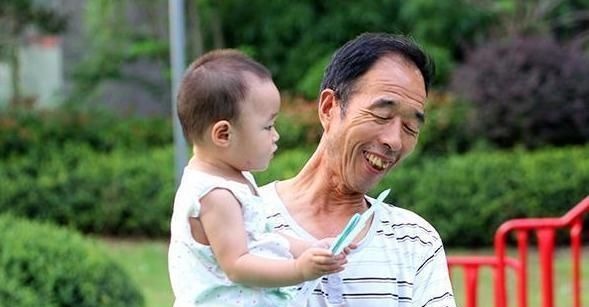 疾病|查出肺癌晚期，却能带瘤生存13年，抗癌心得有4个，或可以借鉴