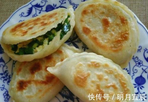 早餐我家就吃这东西，不和面不擀面，10分钟搞定，比油条包子好吃