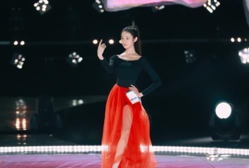 徐艺洋错失出道位后，张艺凡撒谎言论被翻出，网友单纯人设崩塌