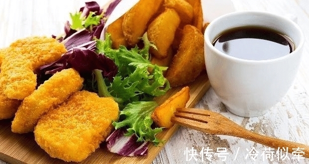 刷牙|为什么口臭自己闻不到?医生提醒:刷牙时多个小动作,从此告别口臭