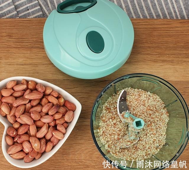 卫生|现在包饺子还用手捏?不干净!看看人家,一分钟50个真卫生