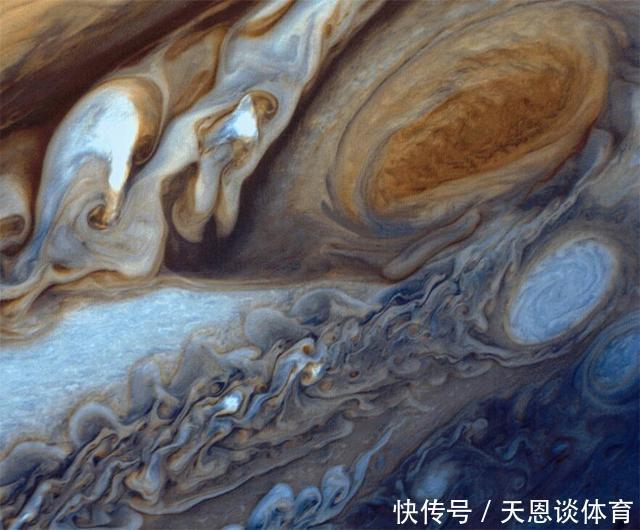 暗淡蓝点 这张在64亿公里之外拍摄的照片,刷新了人类对地球的认知