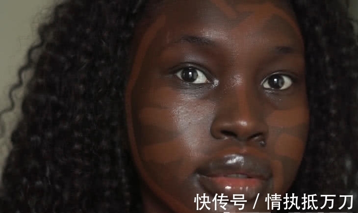 妹子 黑人妹子原来是这样化妆,一瓶粉底不够用,最终效果高级又性感!