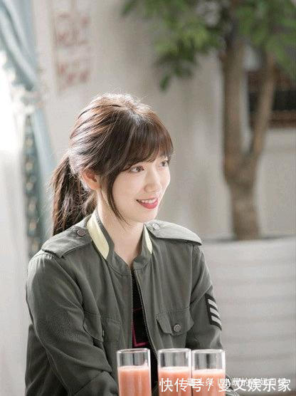 发量 女人不管多大年纪,这3款显老发型千万别留,不仅像大妈还伤发