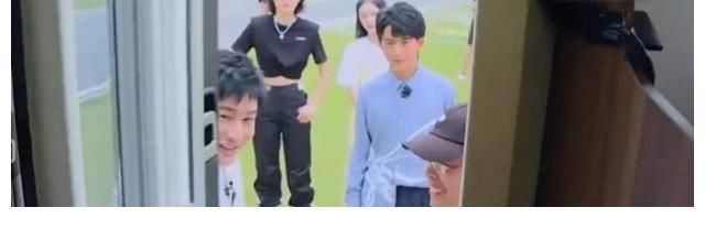 宁静|宁静嚣张拿捏黄晓明，黄店长变卑微小弟，龚俊铭记打工人身份