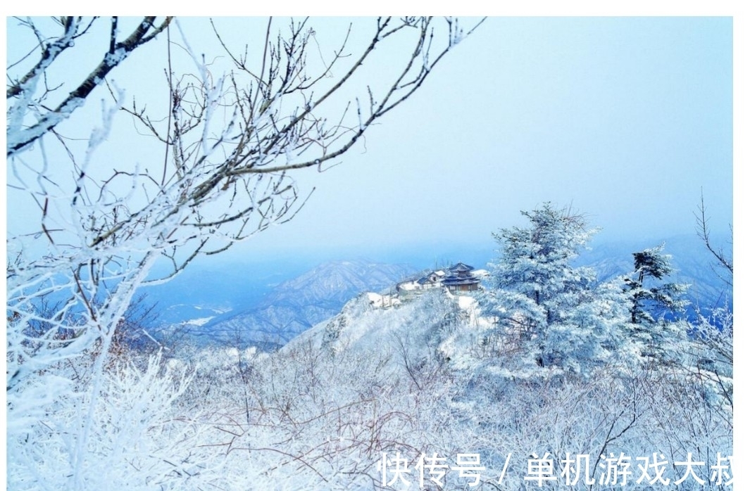 胭脂铅粉#明冬素润,千山暮雪,护月云轻,嫩冰犹薄