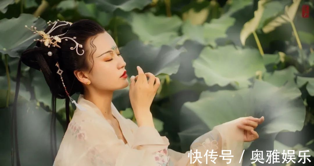 那个时代&宋代才女晚上失眠,写下一首词,开头五个“独”字写尽孤独滋味