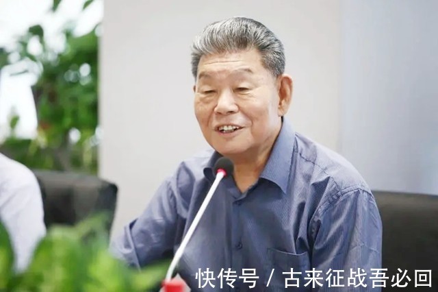 江西省|男子花一万买一本破书,卖500万没成交,在拍卖会拍出2600万天价