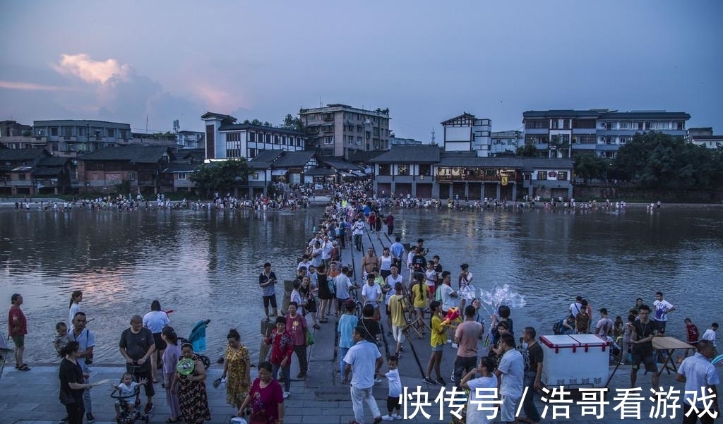 乐山大佛|城市管理有力度、文旅体验有深度、服务保障有温度国庆假期571万人游乐山