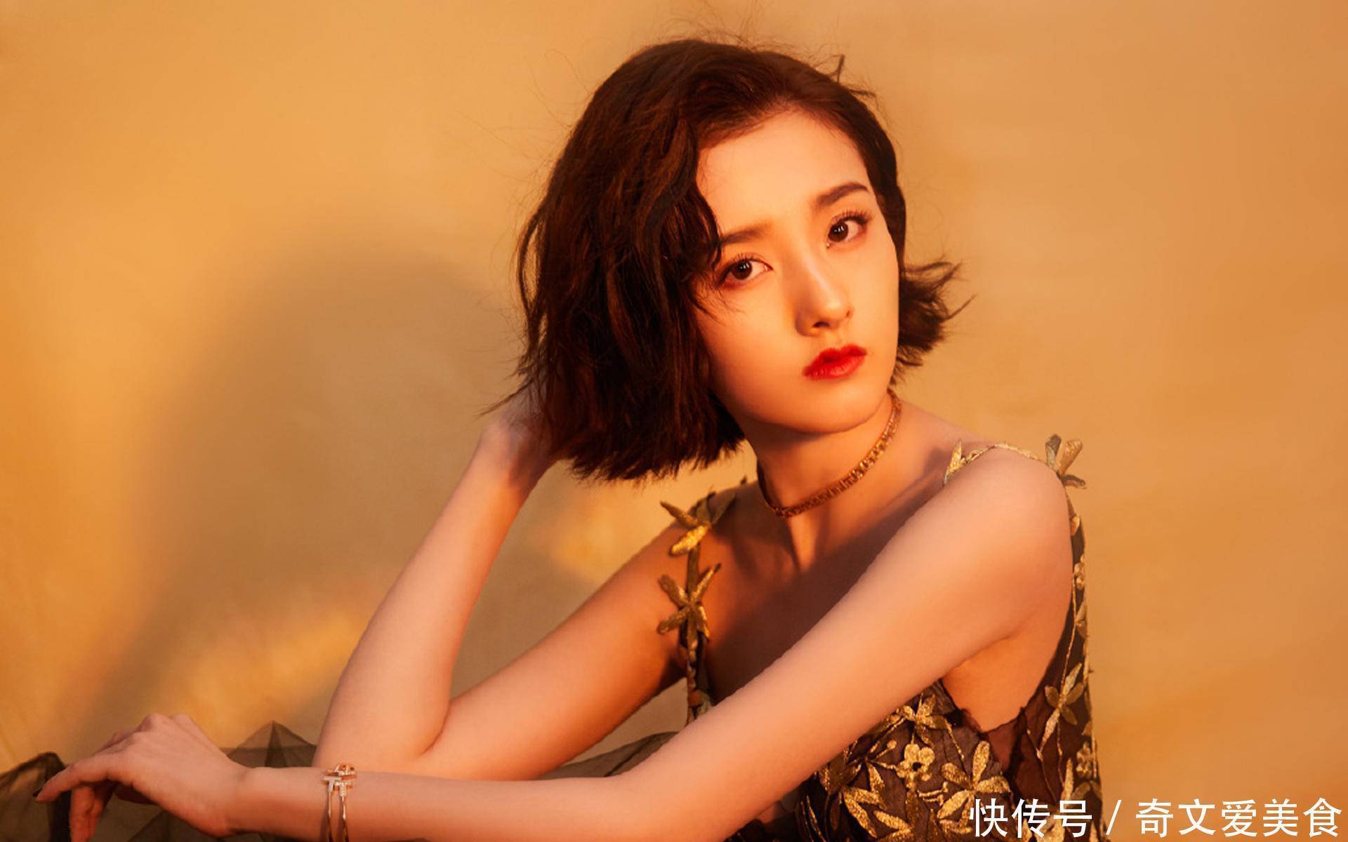 披肩|女人别再留披肩发了，很显老！今年流行这6款卷发，减龄显脸小