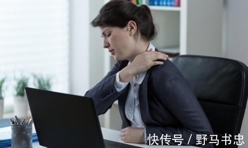 疼痛感|胸小的女性,4个好处多半会偷偷找上你,不妨去测试一下!