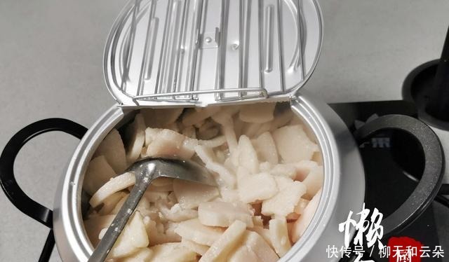 自己在家熬猪油,多做这几步,猪油又香又白不变味