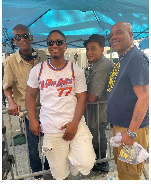 纽约时装周|“BT The Artist”在哈莱姆周期间风靡哈莱姆