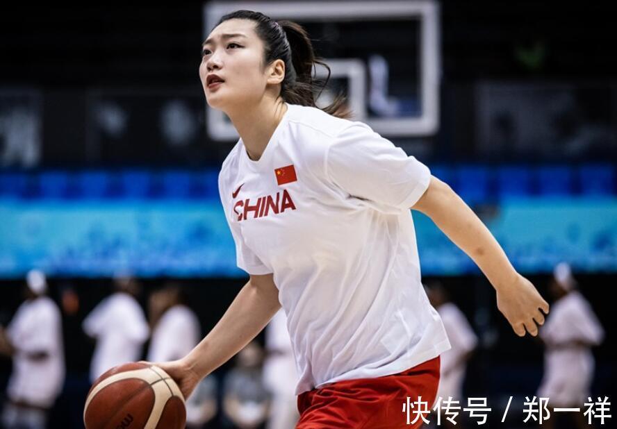 李梦|女篮豪取二连胜!李月汝21+11无愧内线支柱,韩旭仅打7分钟被雪藏