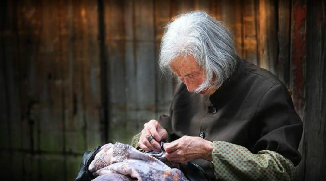 感人|元代高僧思念已故的母亲,写下一首很感人的诗,每一句都耐人寻味