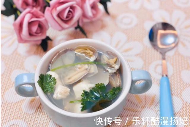 鲜美|在家做超级简单快手的花蛤豆腐汤,味道鲜美营养好喝,富含蛋白质