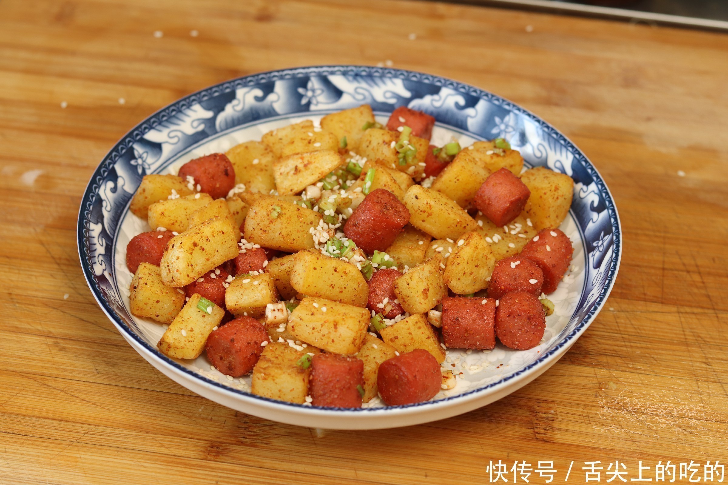 吃肉|土豆别炒着吃了,教你一个新做法,我家一周吃5次,比吃肉还过瘾
